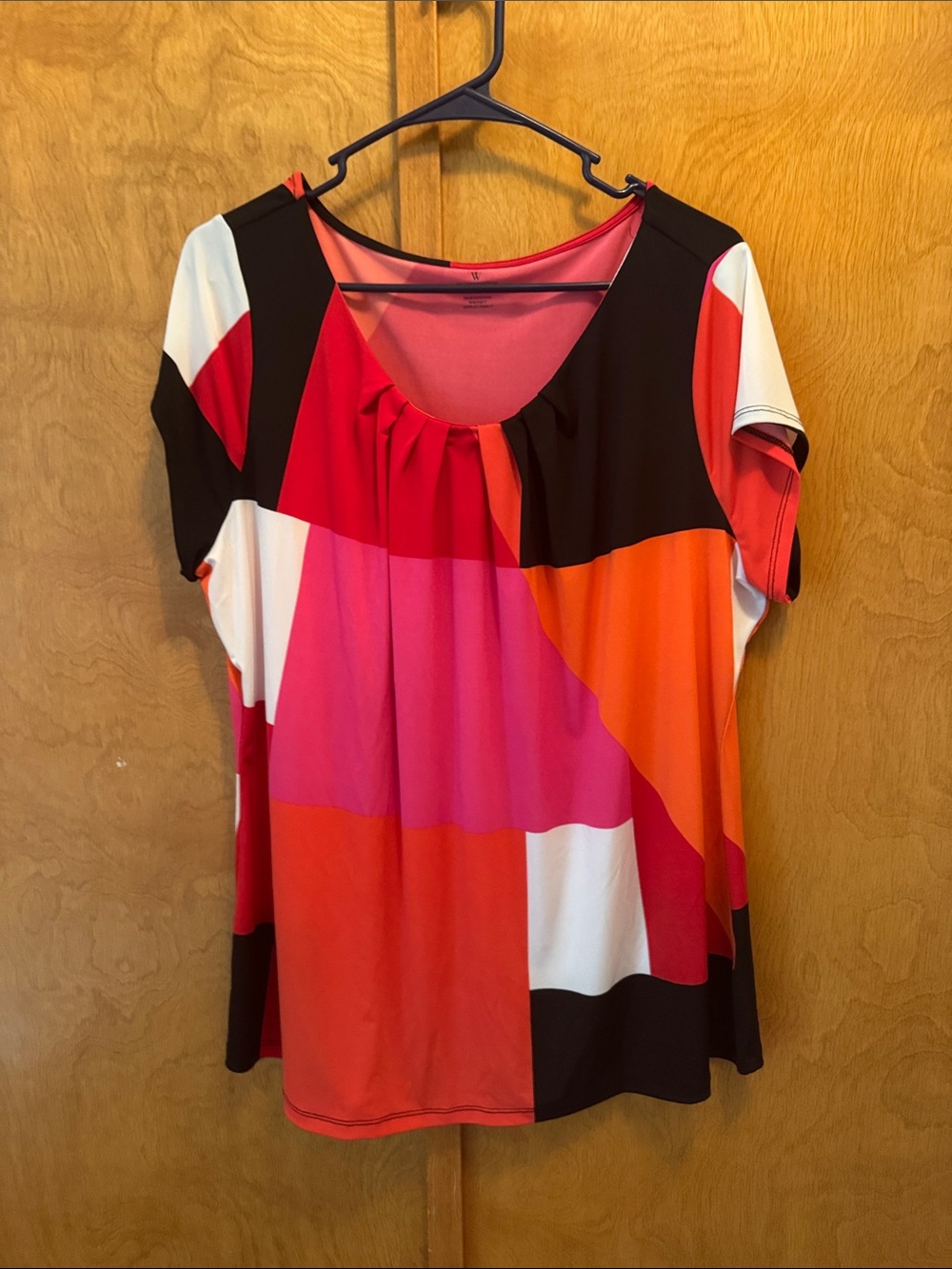 Women’s Colorblock Scoop Neck Short Sleeve Top - Pink, Red & Orange